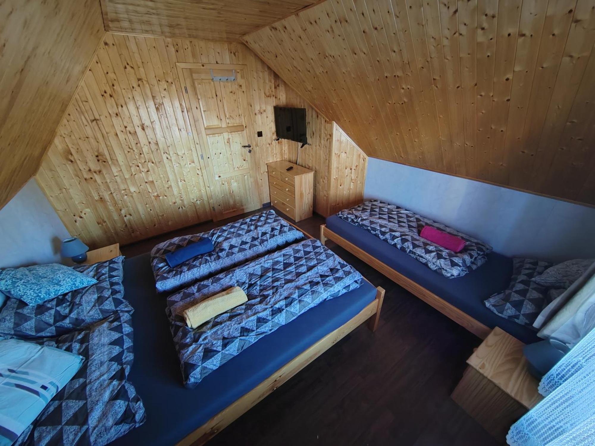 Chata Osmicka Zlaté Hory Exteriör bild